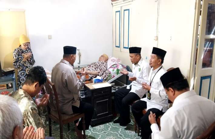 IWAK KALI Hadirkan Layanan Jemput Bola, Kankemenag Bantul Fasilitasi Ikrar Wakaf Lansia di Gedongtengen